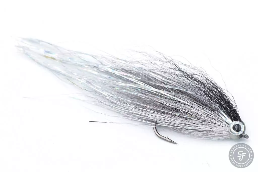 Hollow Deceiver pike fly in silver