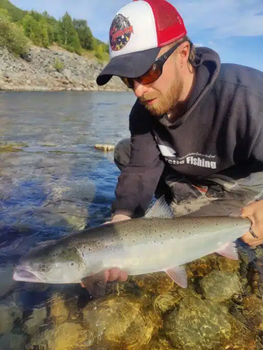 Finnmark salmon that took a green Pompero dry fly